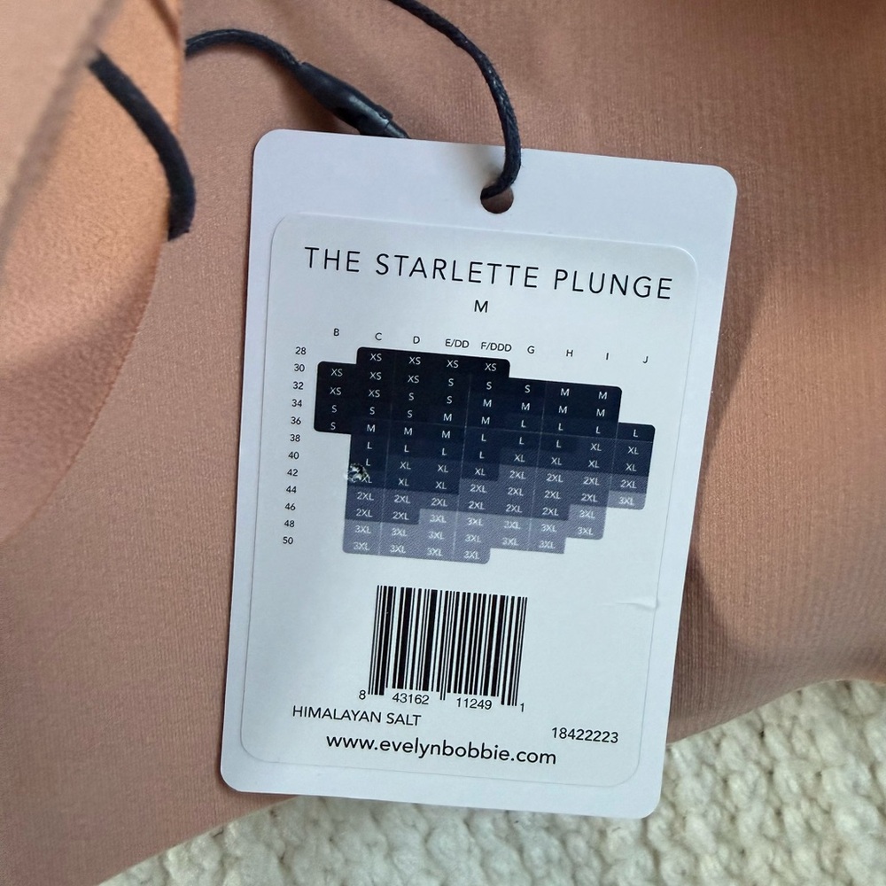 Evelyn & Bobbie Starlette Plunge Bra Wireless Padded Seamless Support NWT Size M - Picture 12 of 15
